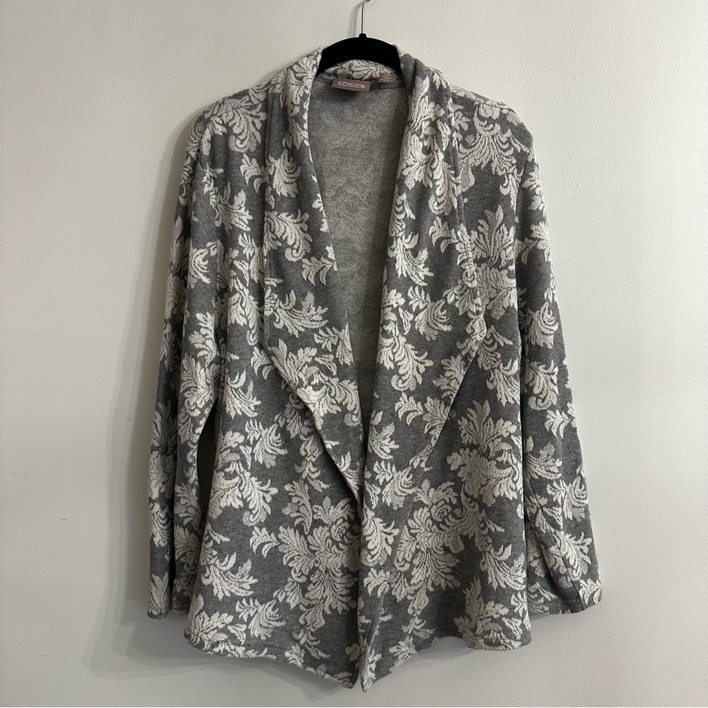 CHICO’S Open Front Knit Sweater Women’s 2 (US Large 12/14) grey floral cardigan